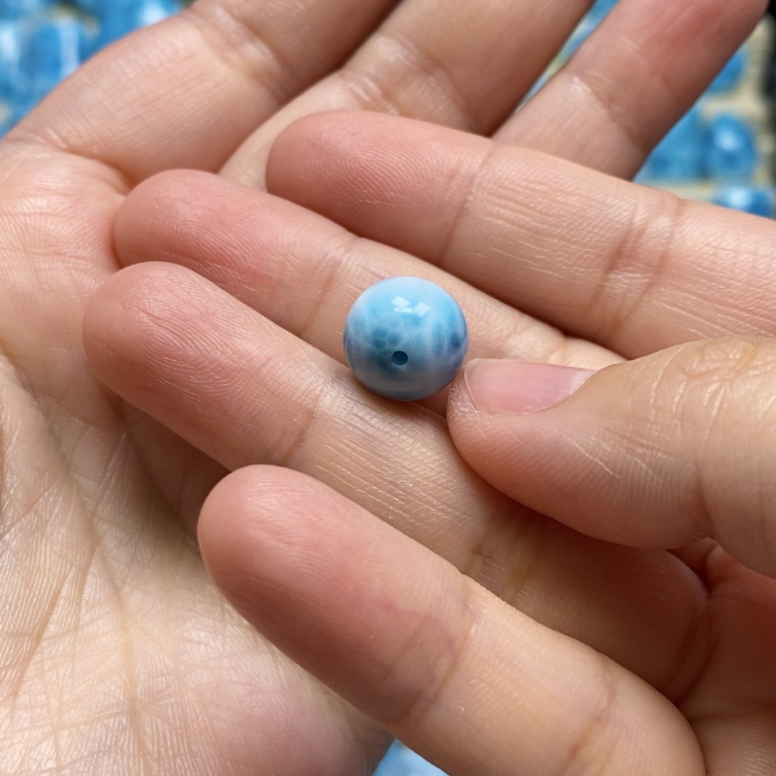 针钠钙石（海纹石）颈饰未镶嵌东***中