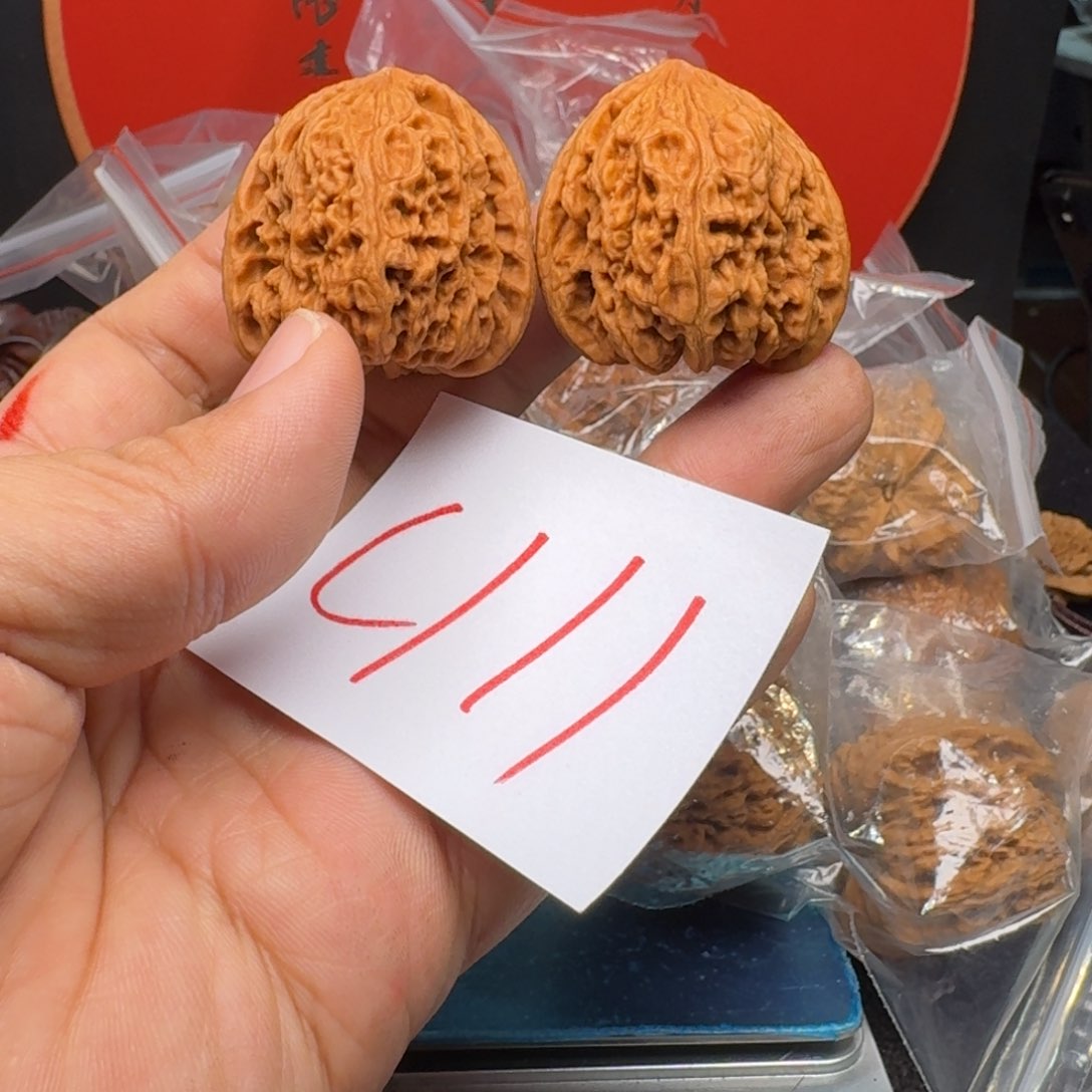 文玩核桃把件O****-38老南将石