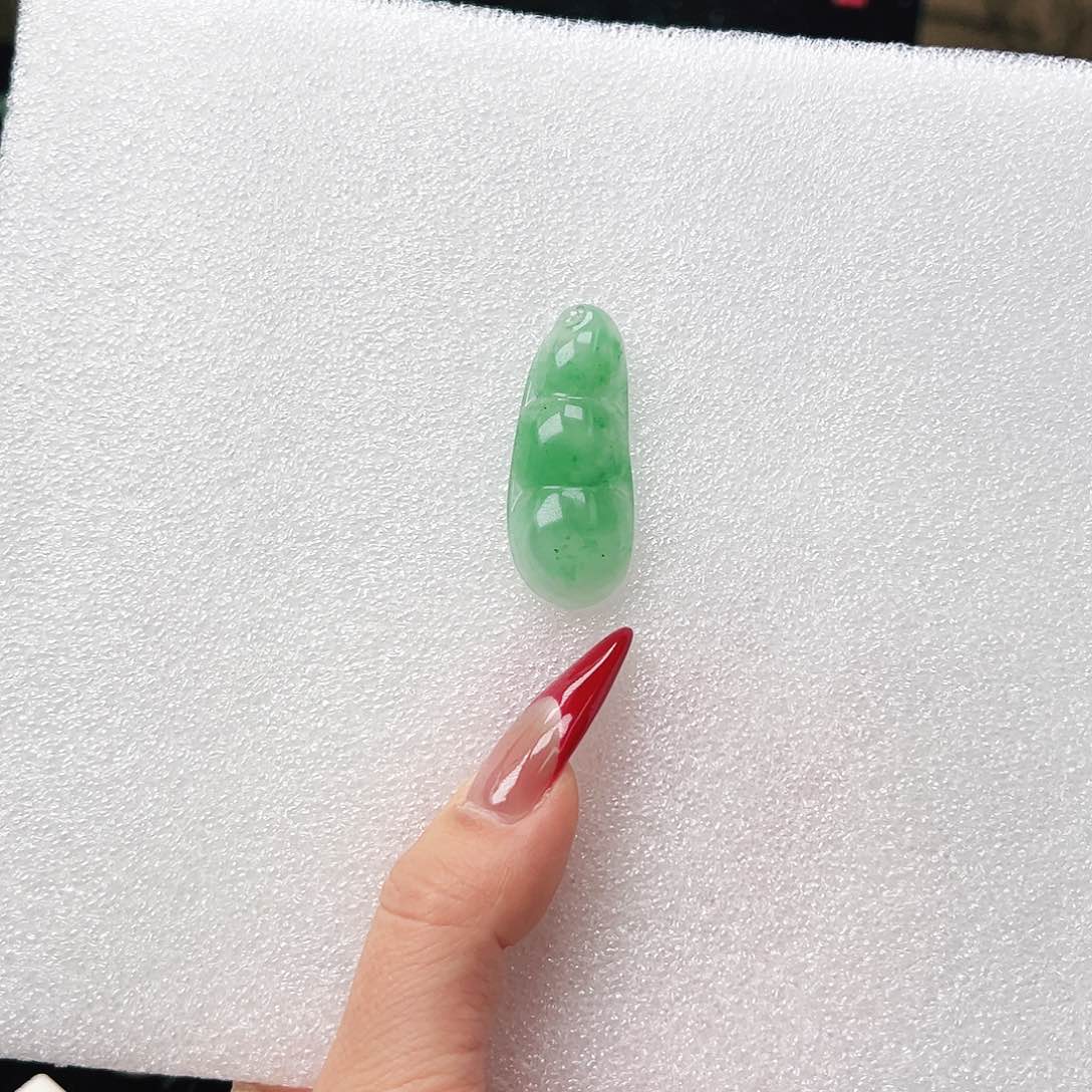 石英质玉颈饰未镶嵌