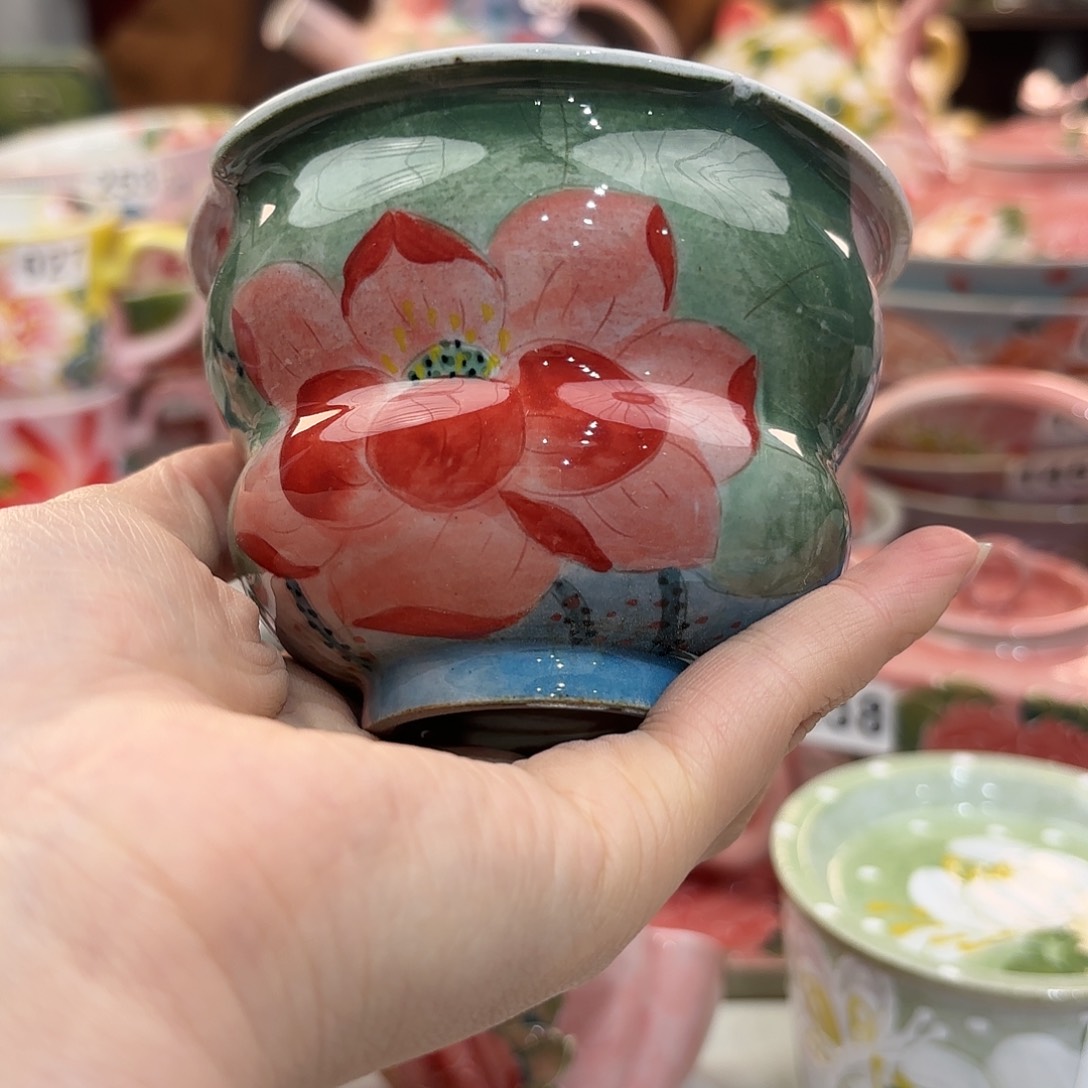 瓷片兔兔盖茨。兔兔好