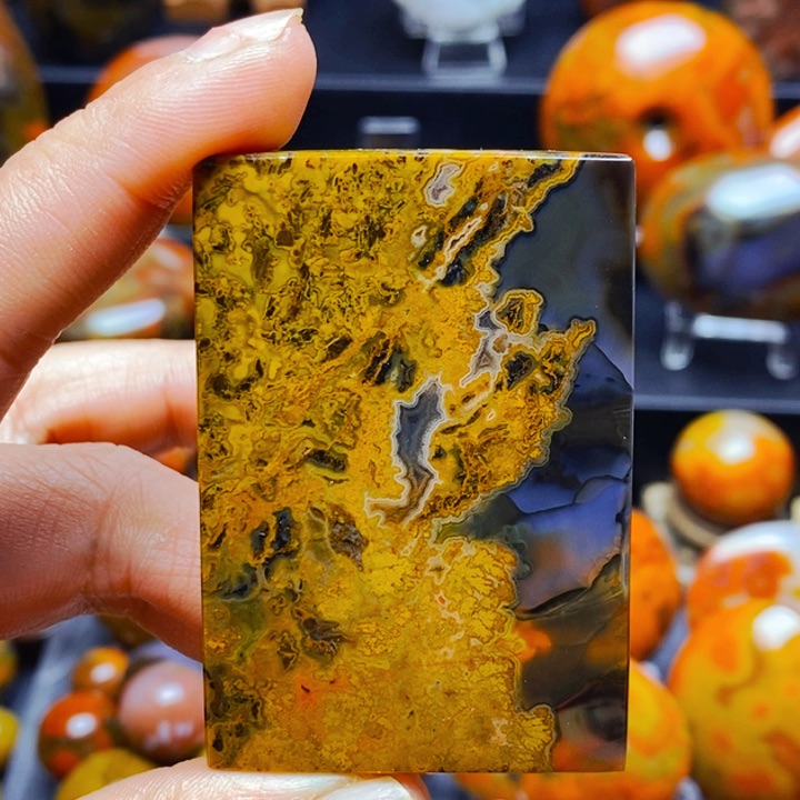 玛瑙/玉髓颈饰未镶嵌?**车