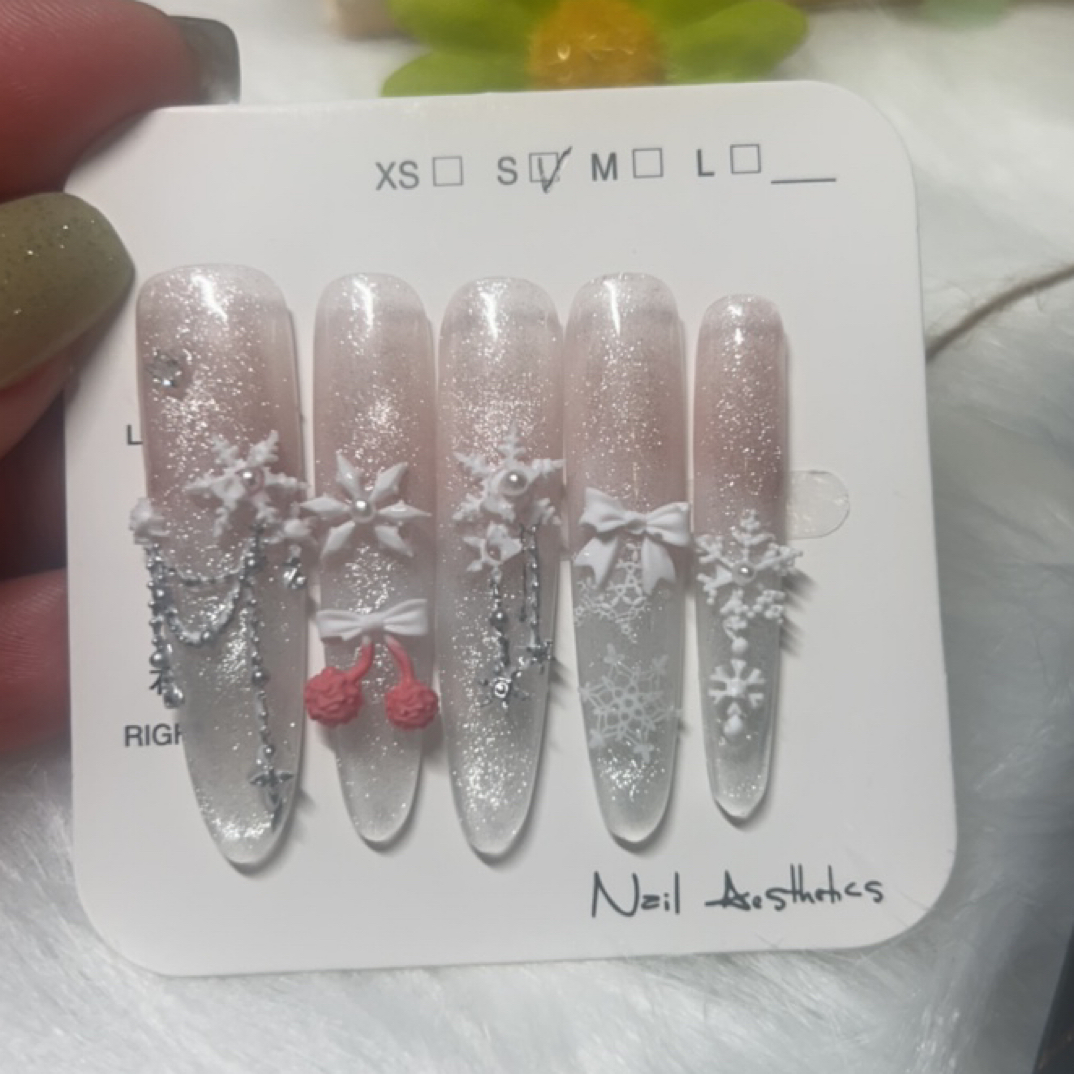 手工穿戴甲可爱风高级感雪花法式可拆卸显白美甲贴片