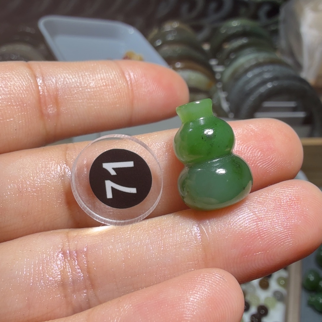 和田玉未镶嵌珠宝奇石