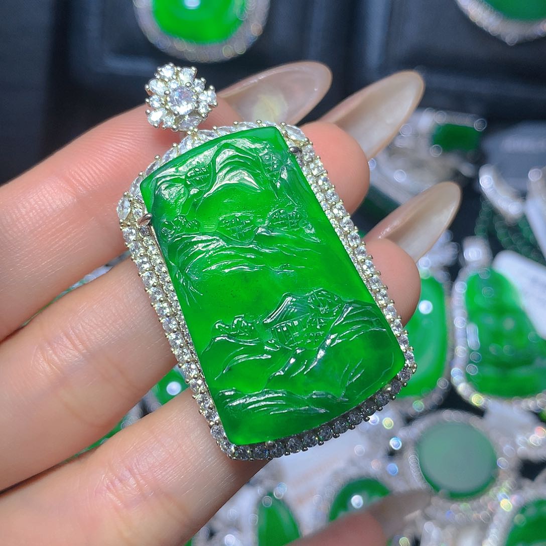 翡翠颈饰银S925镶嵌翡翠