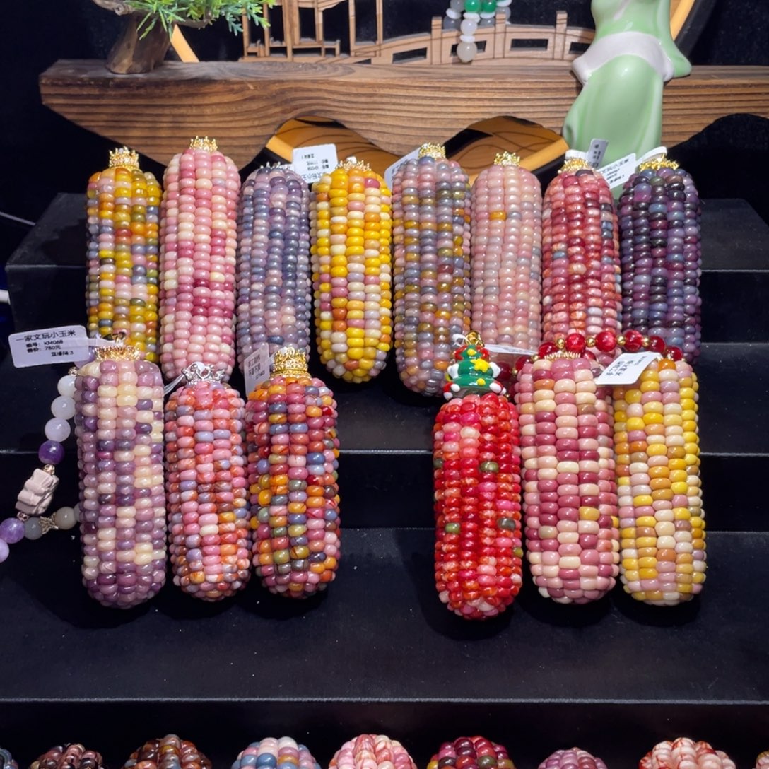 旧***.玉文玩玉米白月光果冻透