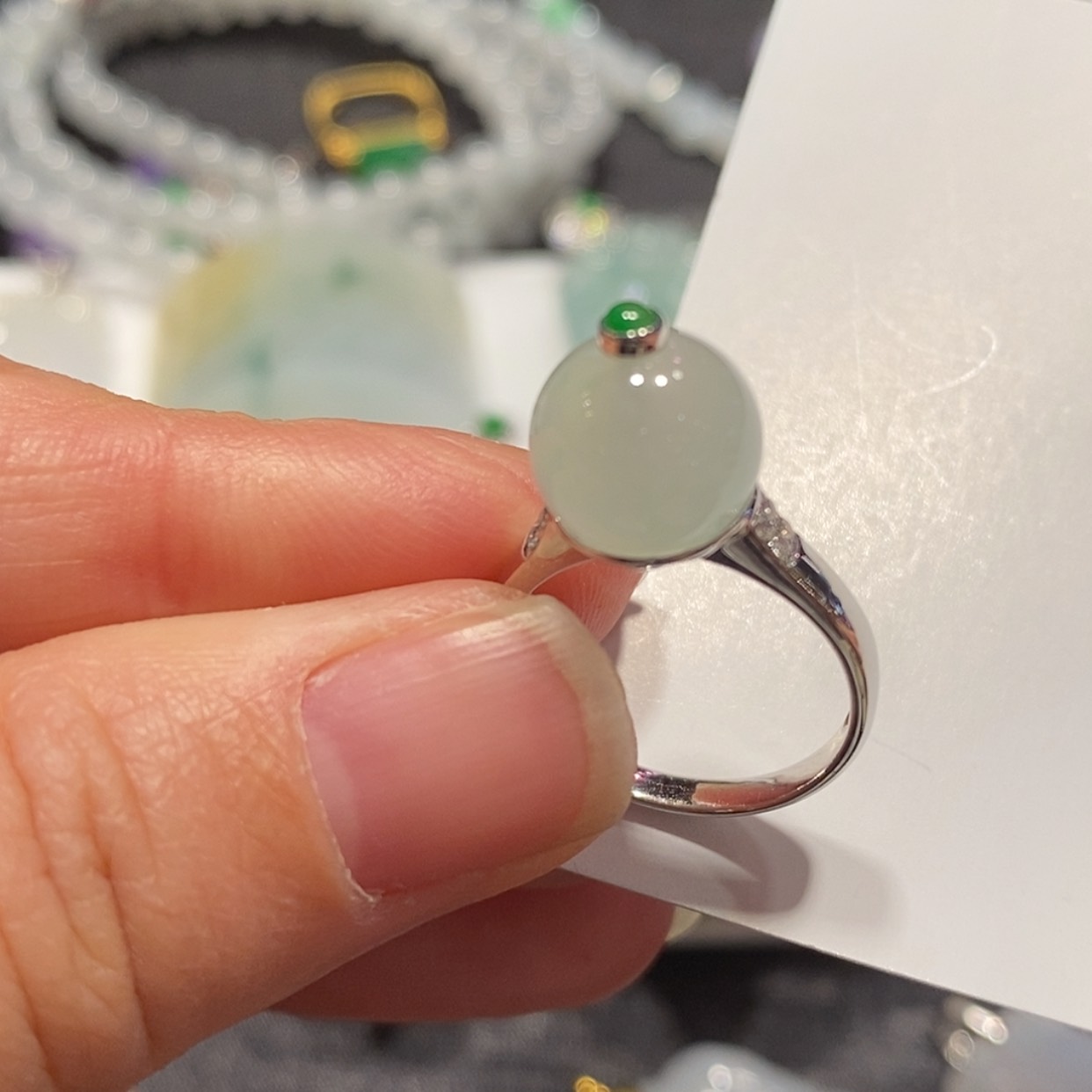 【闪购商品】翡翠颈饰18K金镶嵌戒指