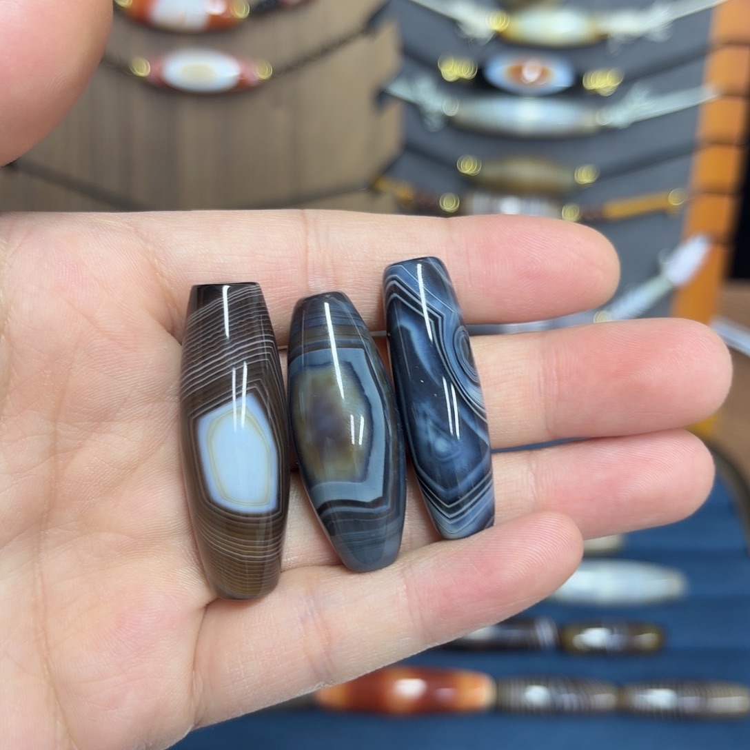 d***2玛瑙/玉髓合金颈饰