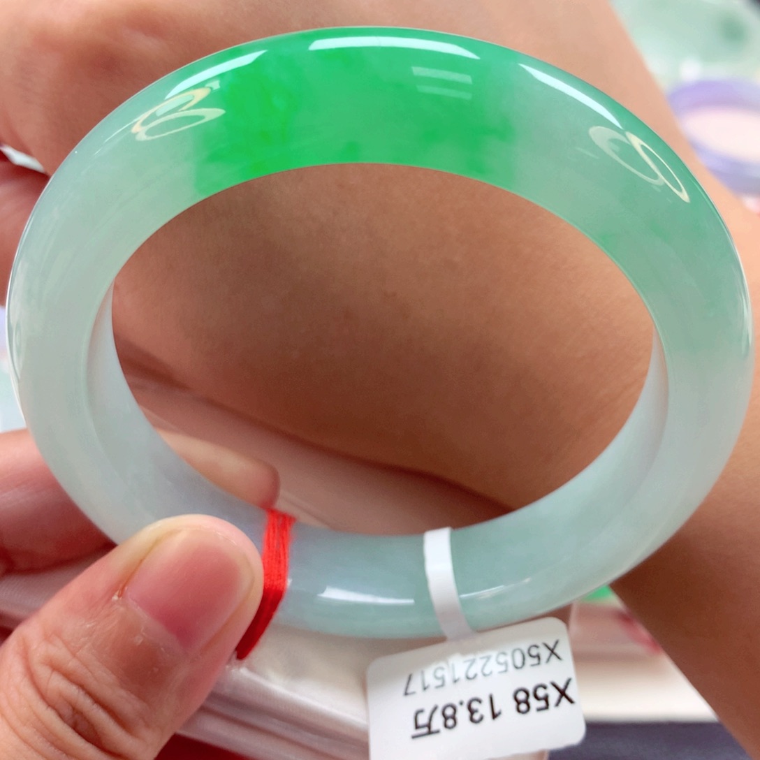 翡翠手镯未镶嵌95号68