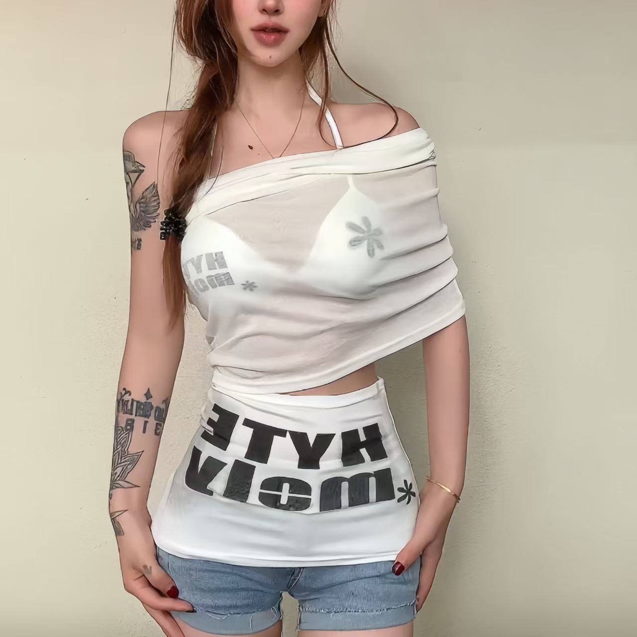 龙怼怼推荐【一字肩罩衫两件套】白色夏季清凉套装辣妹短款时尚露肩