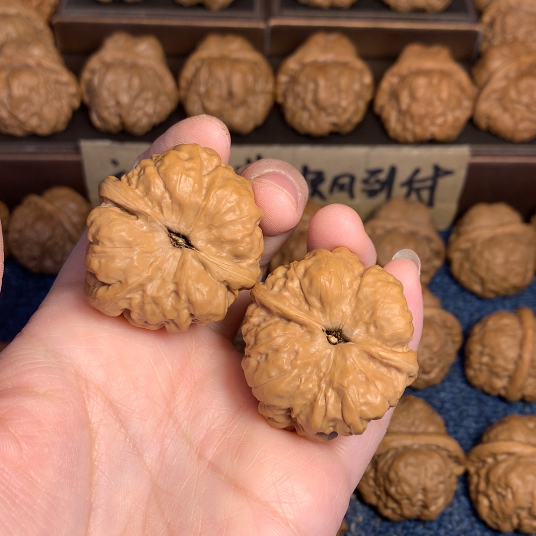 桃核吊坠寻**哥蛤蟆核桃