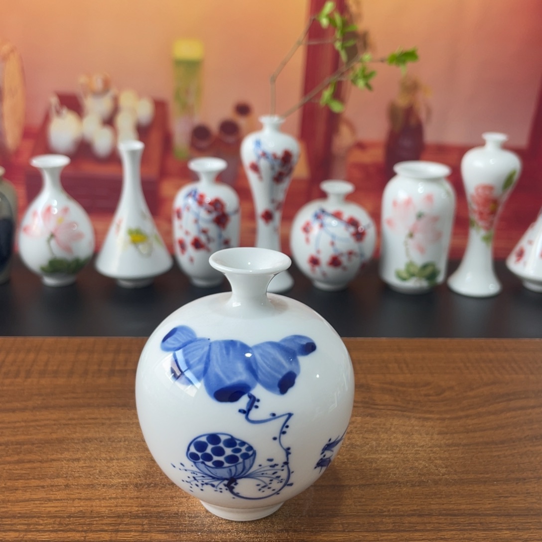 景德镇小花瓶等着你