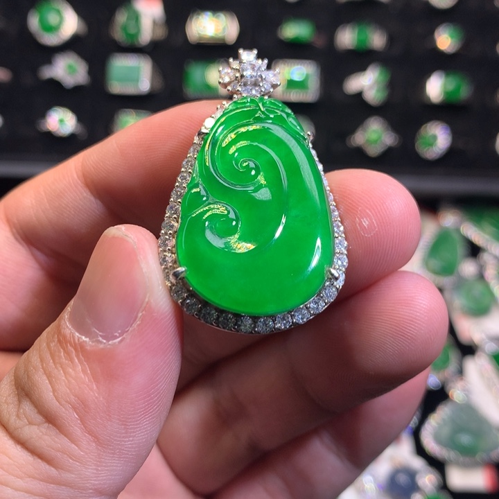 【闪购商品】翡翠颈饰银S925镶嵌如意