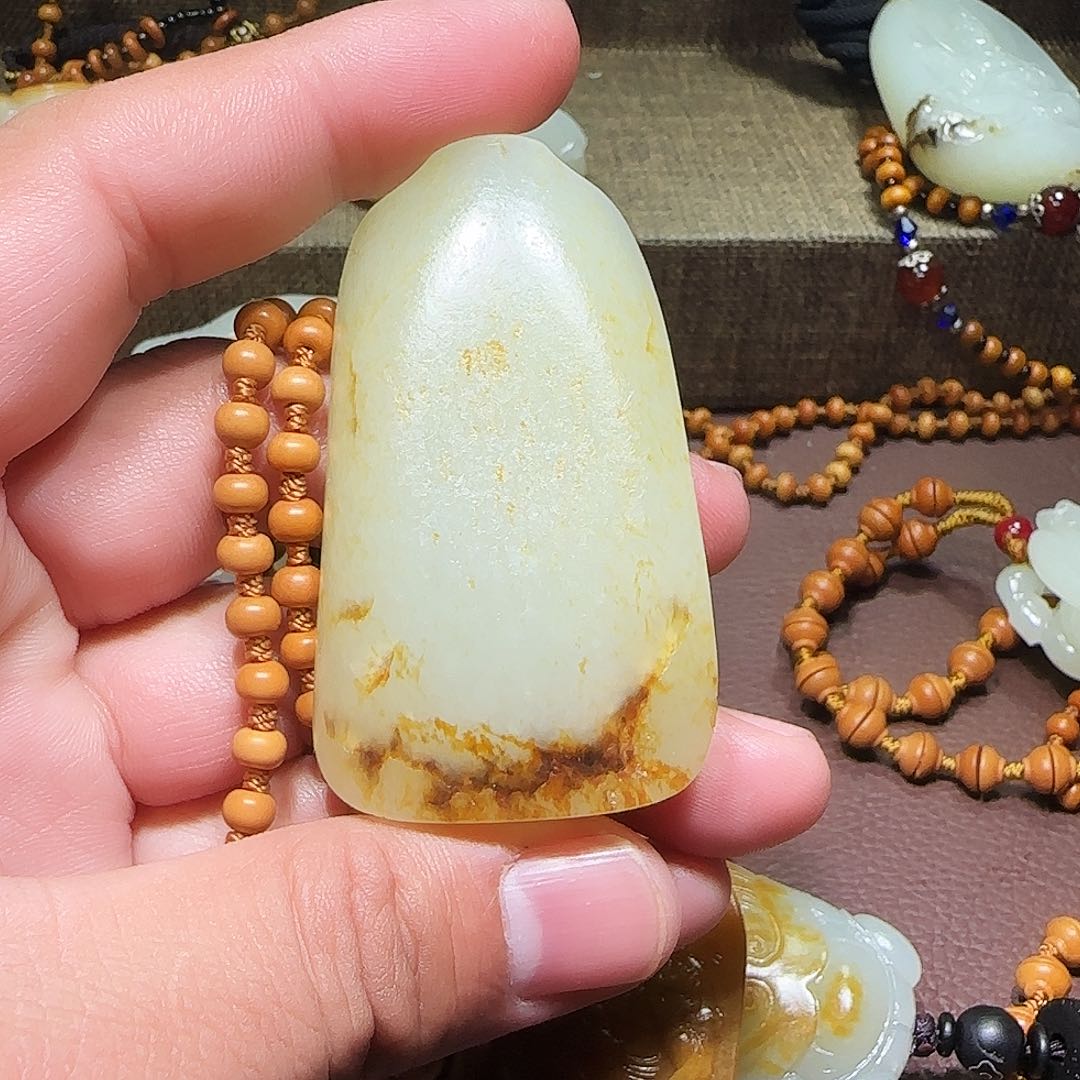 和田玉颈饰未镶嵌欣*