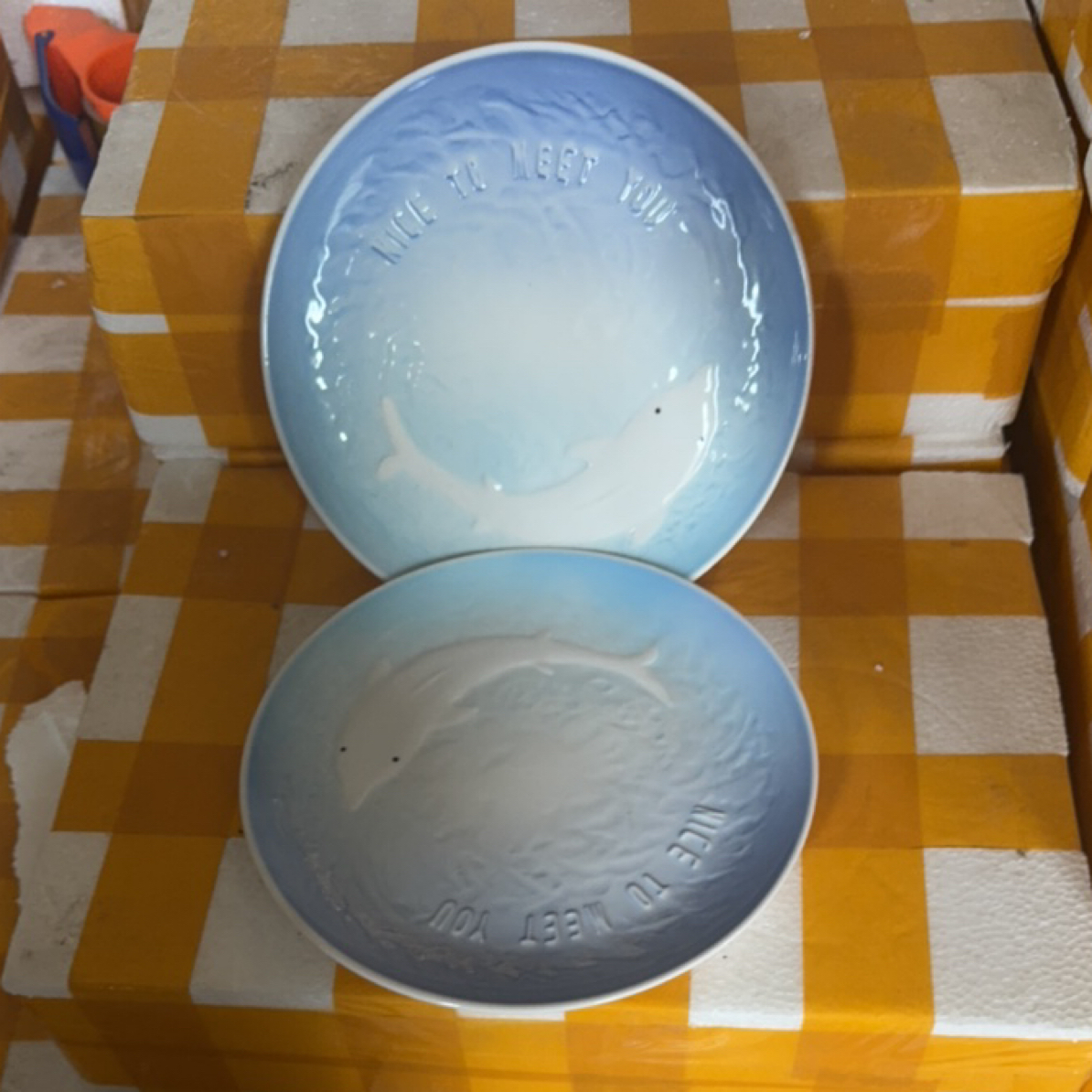 a010摩卡色浮雕工艺8英寸盘两支