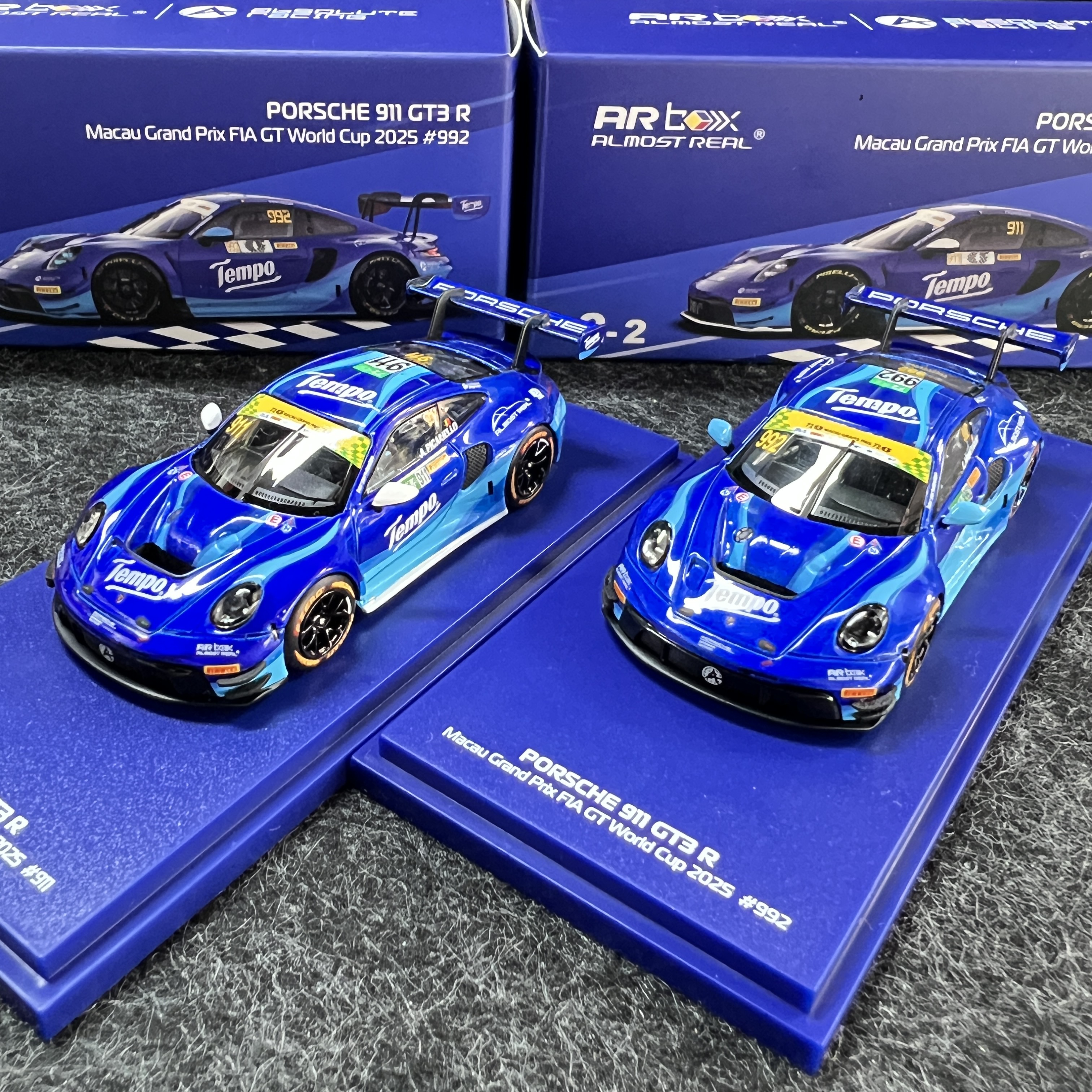 AR BOX 1/64 保时捷911 GT3 R 2025年澳门GT得宝涂装合金汽车模型