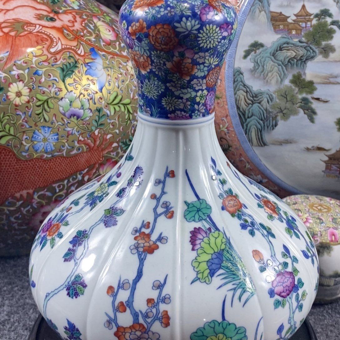 清***静陶其他斗彩蒜头瓶付200定金差800