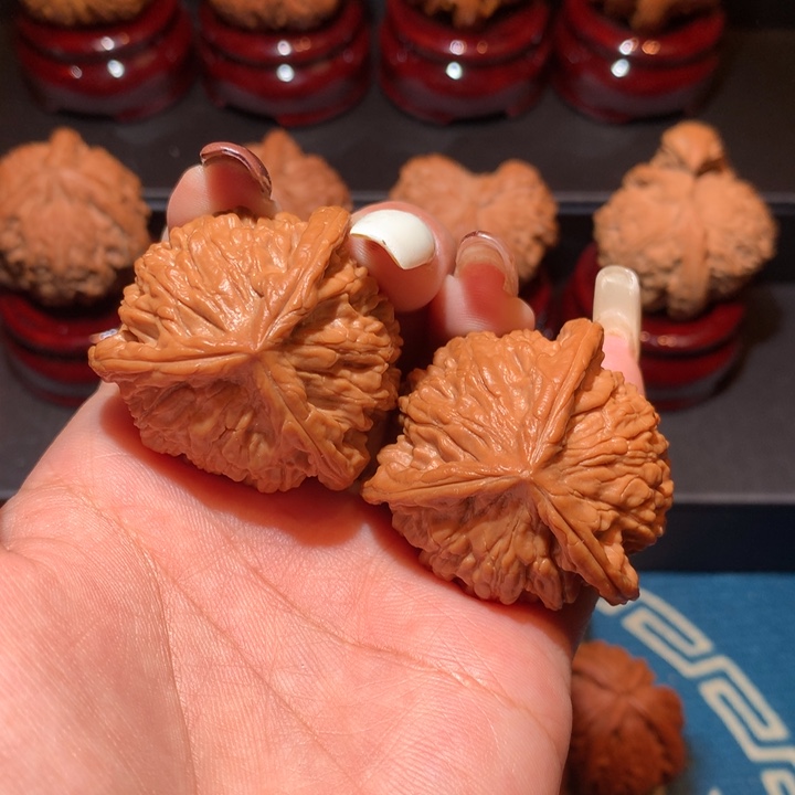 吊坠文玩核桃糖三角奔，全品，39