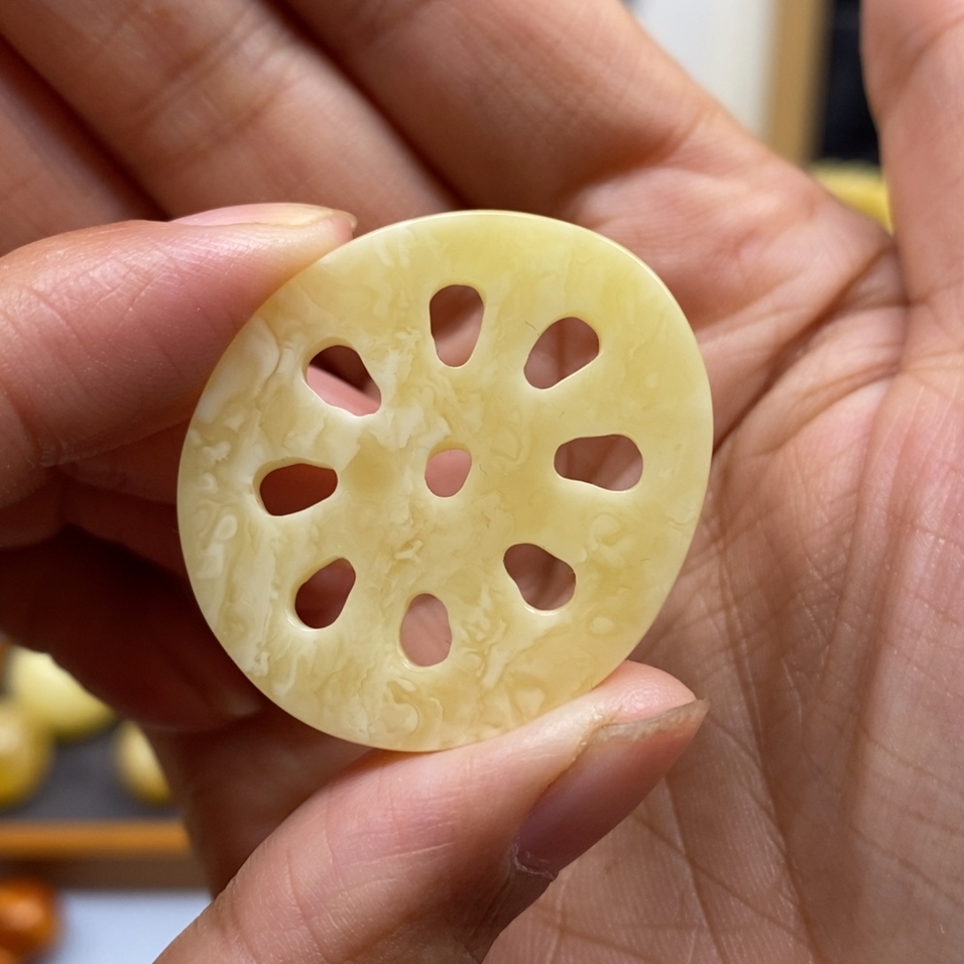 琥珀未镶嵌裸石蜜蜡