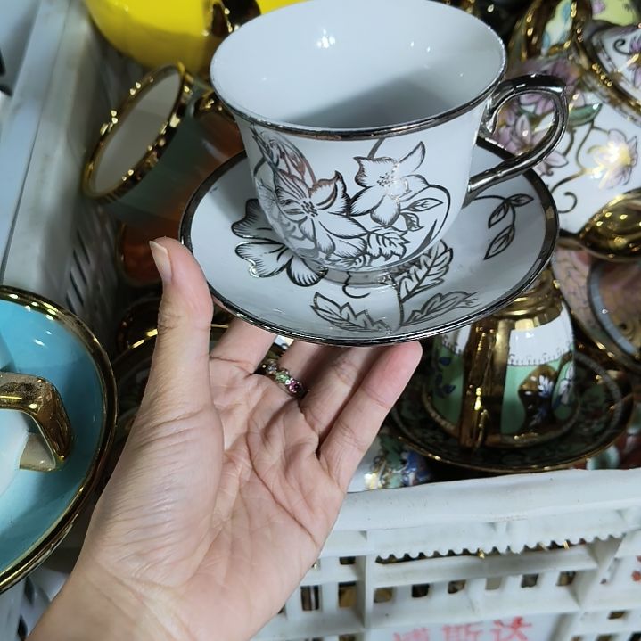 摆件陶瓷默认微瑕。。。。。。