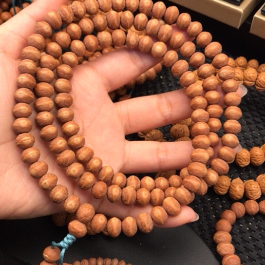 一***手吊坠桃核酸枣核脖挂