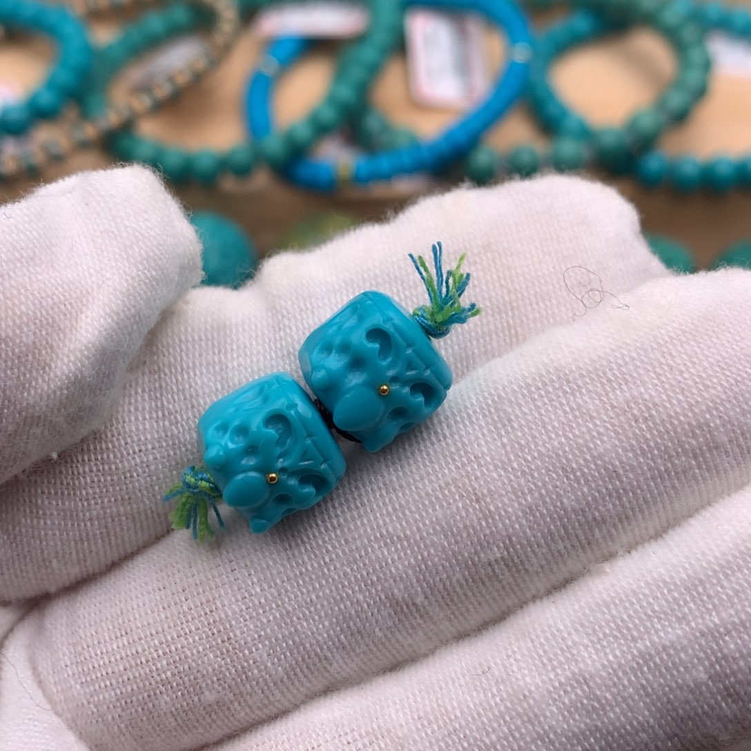 未镶嵌绿松石对珠