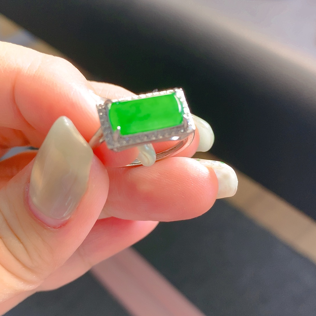 翡翠颈饰银S925镶嵌翡翠