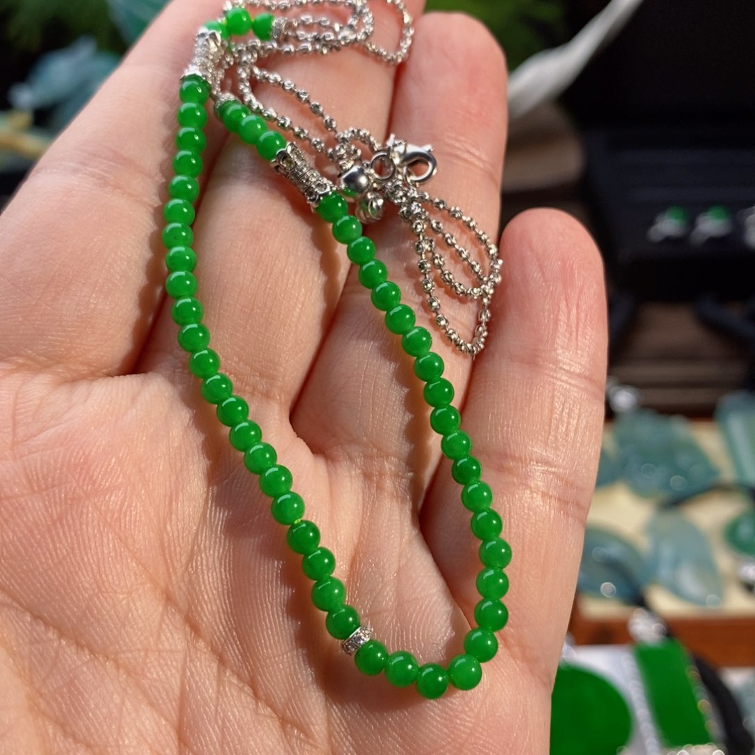 翡翠颈饰18K金镶嵌阳绿珠链两用款