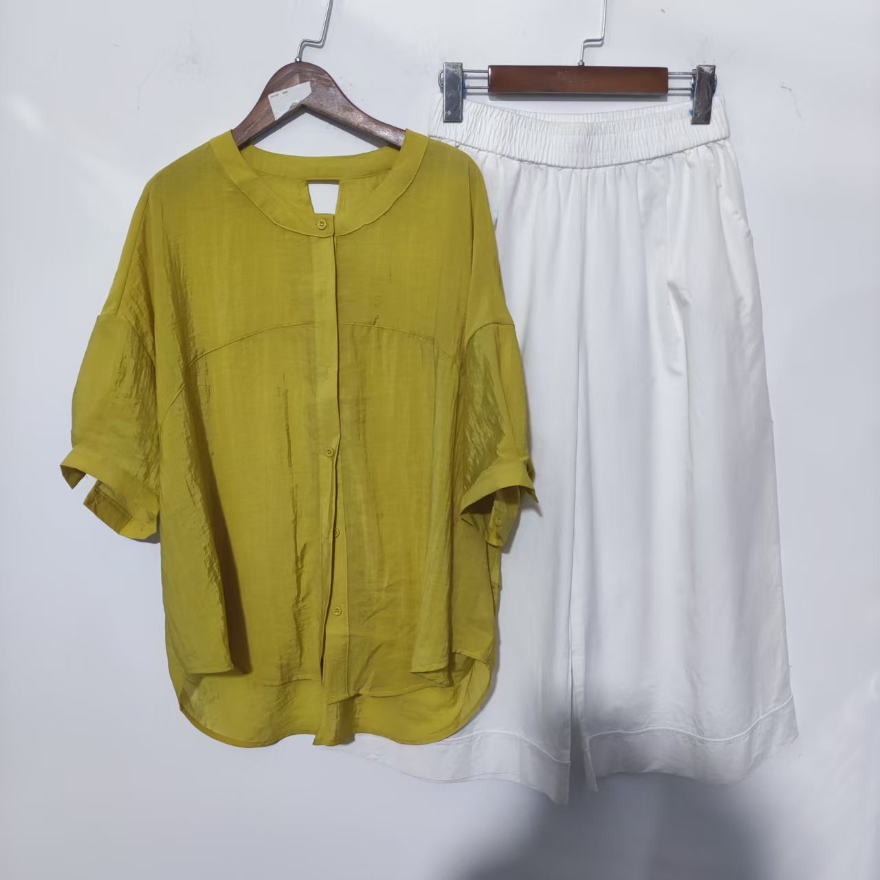 【套装】春夏新款百搭设计款两件套显瘦轻奢女装[ES]Z