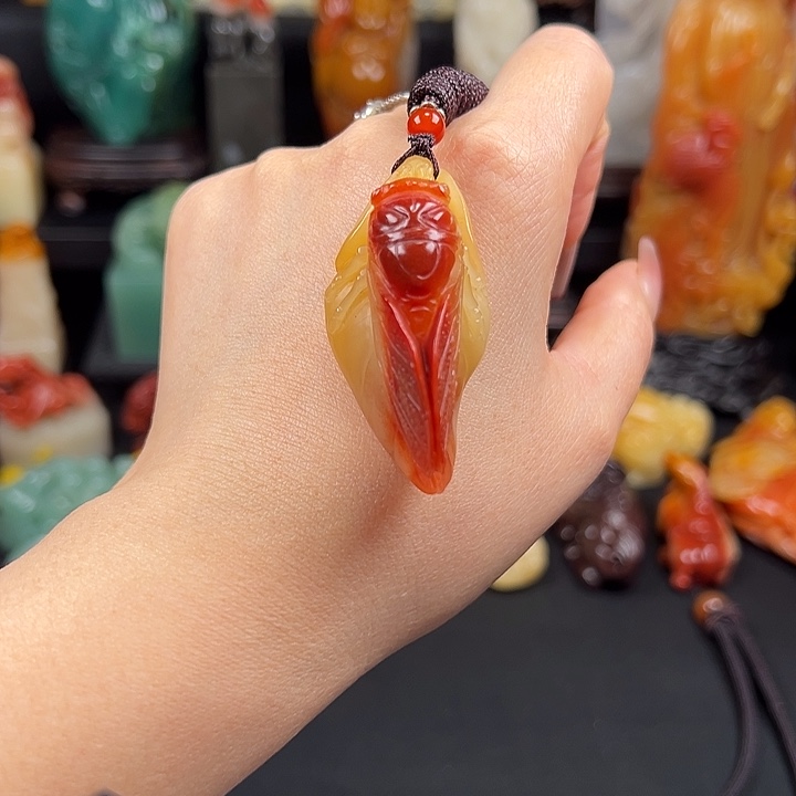 寿山石三彩老性芙蓉石