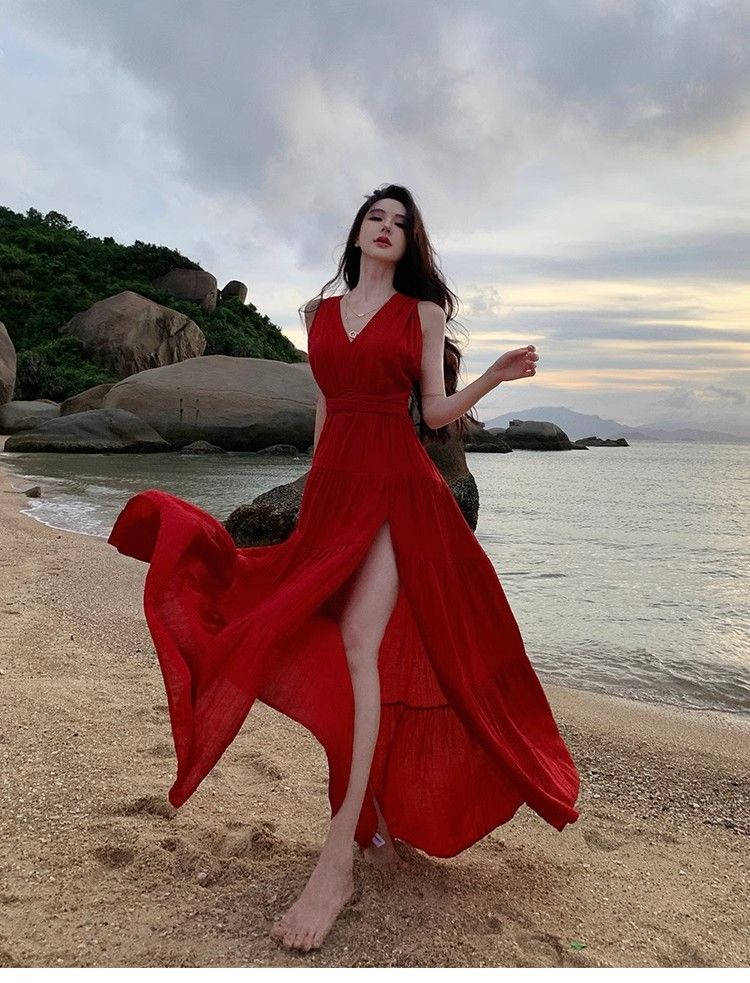 法式红色v领绑带挂脖连衣裙女海边度假绝美露背性感开叉显瘦长裙