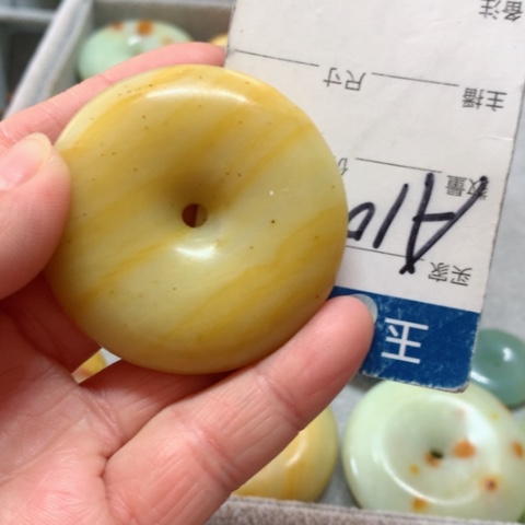 蛇纹石玉手把件未镶嵌卢****情