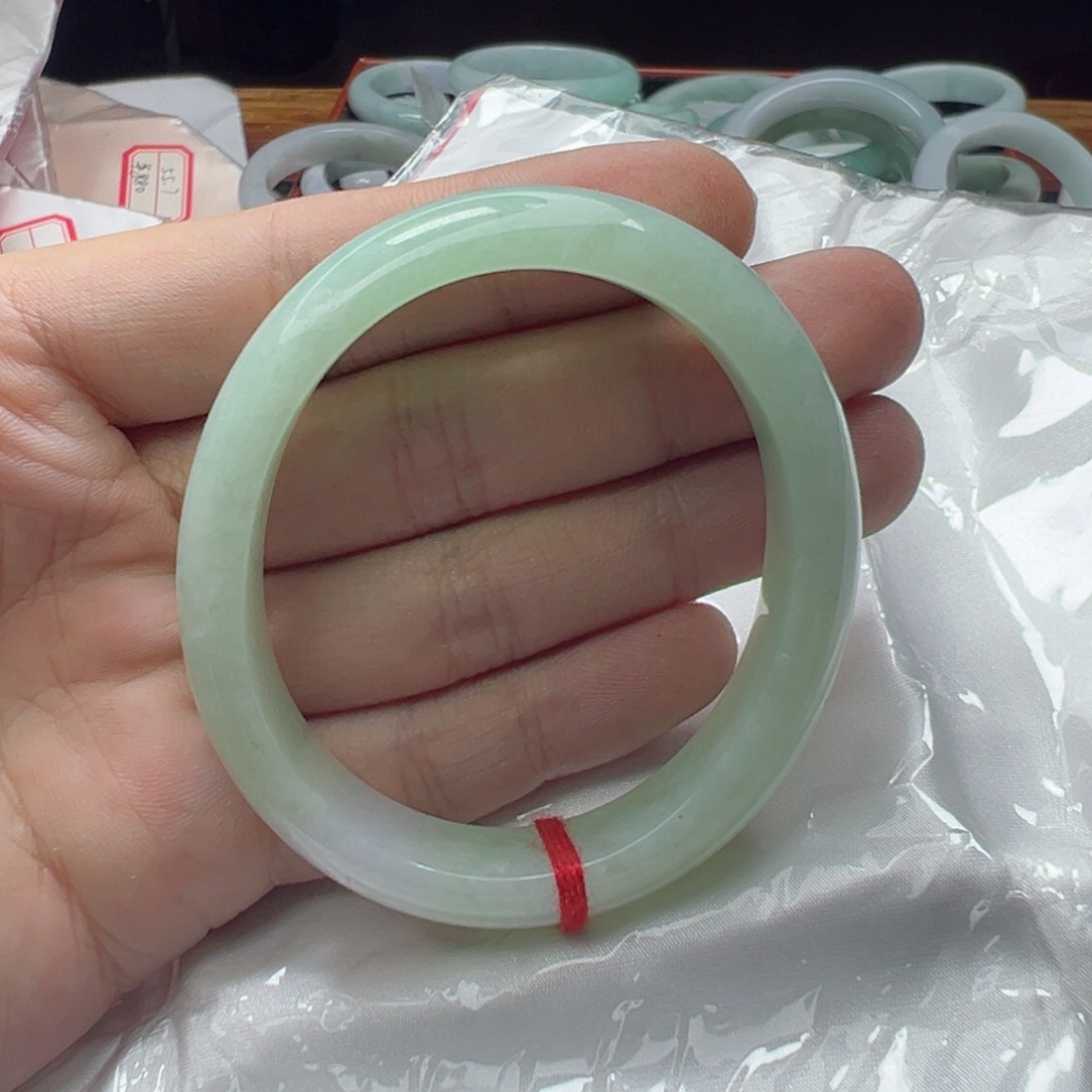 翡翠手镯未镶嵌54春彩贵妃