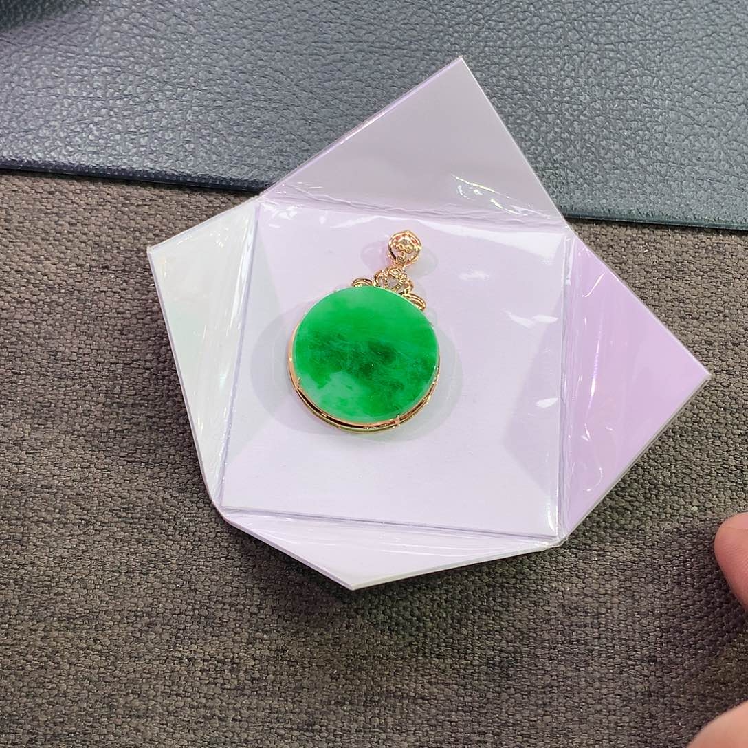 翡翠吊坠(赠链)18K金镶嵌