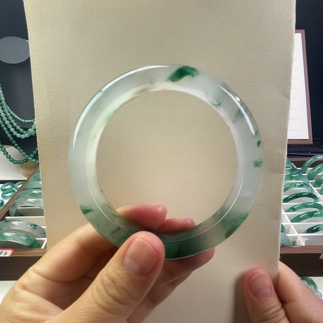 石英质玉未镶嵌手镯59