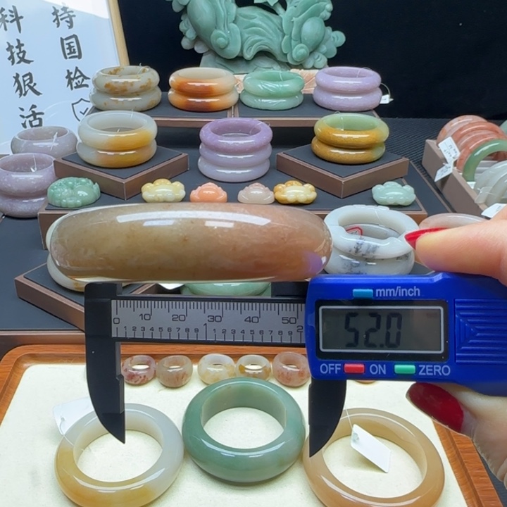 石英岩玉未镶嵌手镯不退不换