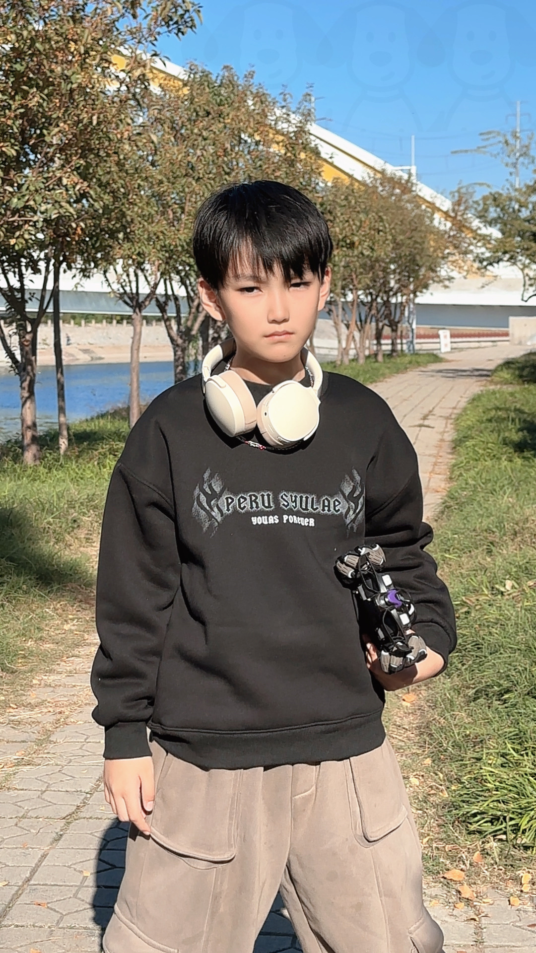 2025青少年秋冬新款加厚字母印花男孩男款卫衣PERU