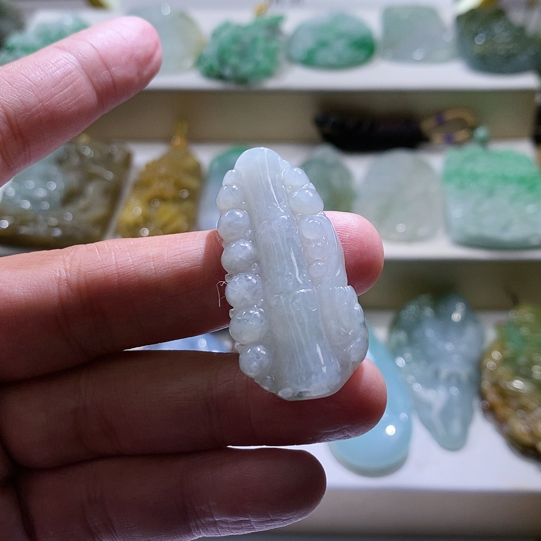 【闪购商品】翡翠颈饰未镶嵌竹节