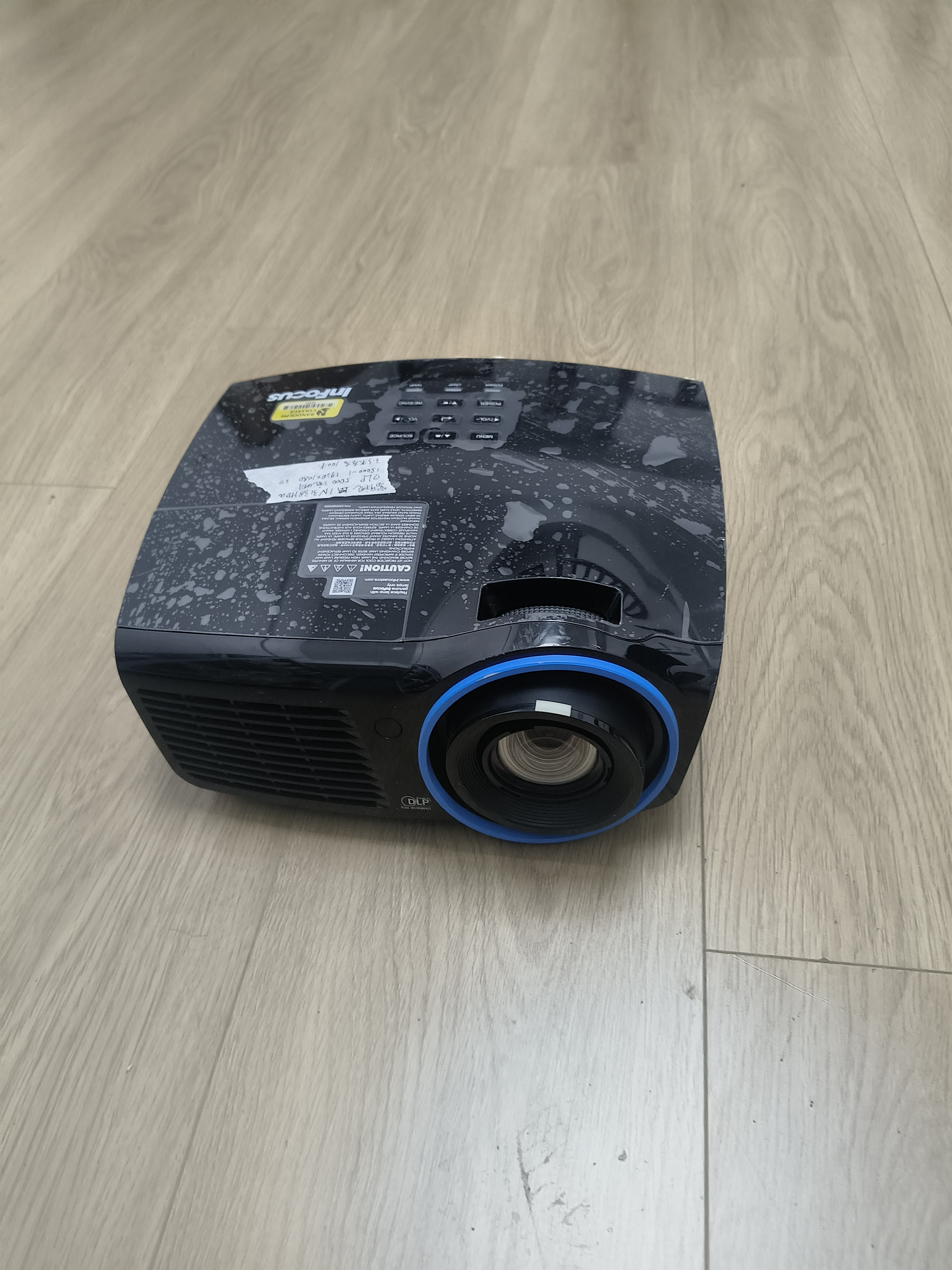 9新  富可视 5000流明，高清投影仪