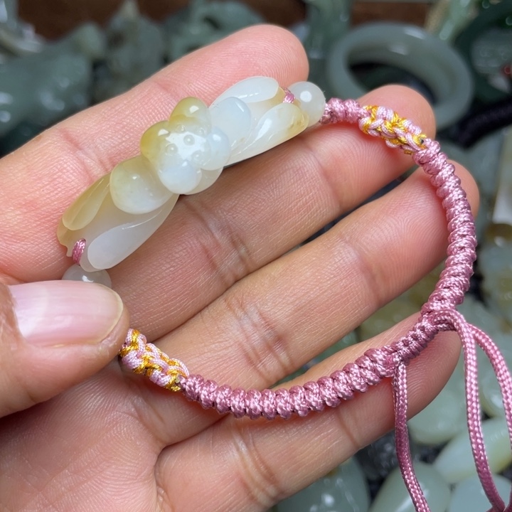 R***b和田玉未镶嵌手链