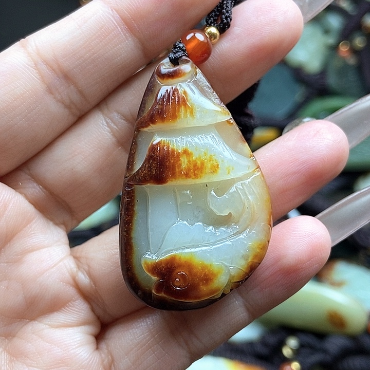 和田玉颈饰未镶嵌