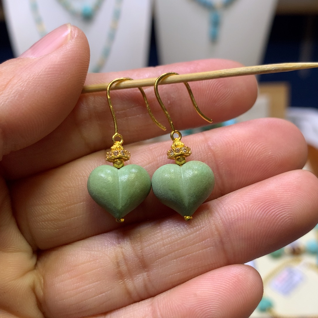 绿松石18K金镶嵌耳坠