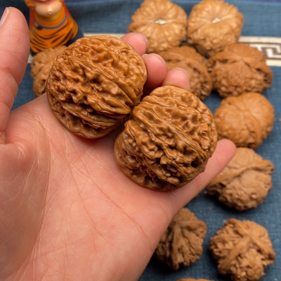 文玩核桃把件43平谷楼