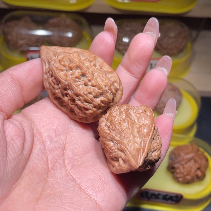 铁***，文玩核桃吊坠瓷瓶鸭嘴