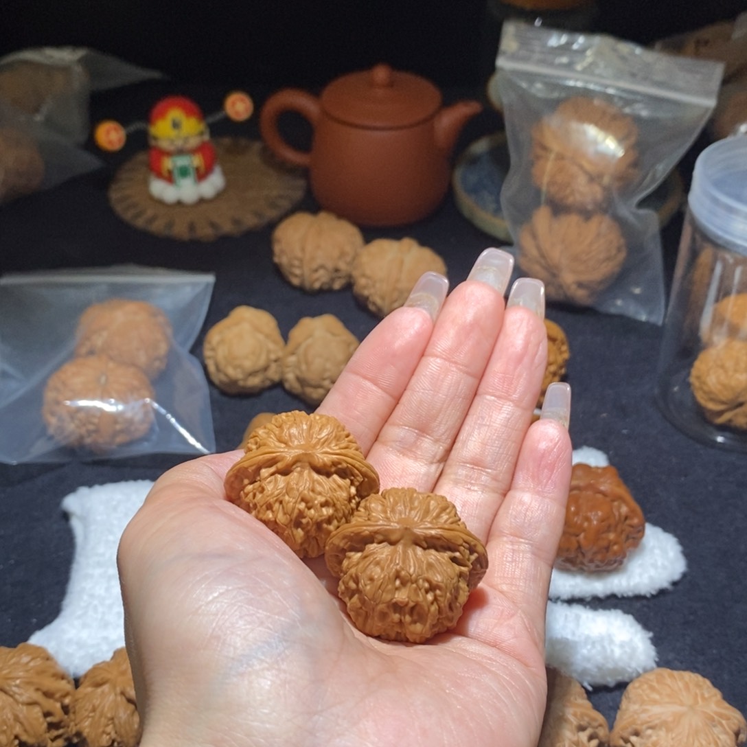 文玩核桃吊坠一**东夜明珠