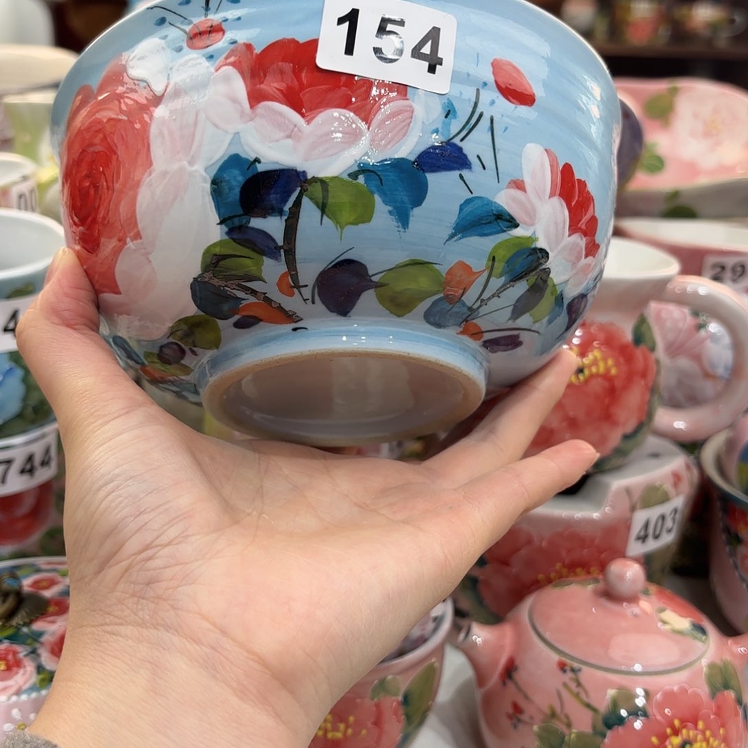 瓷片兔兔盖茨。兔兔好