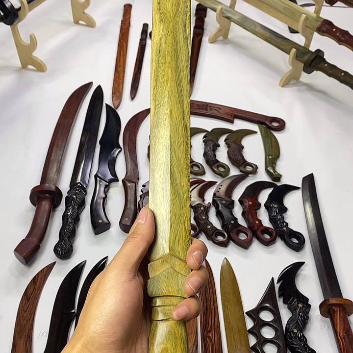 青***鸟香榧木绿檀60公分单手剑