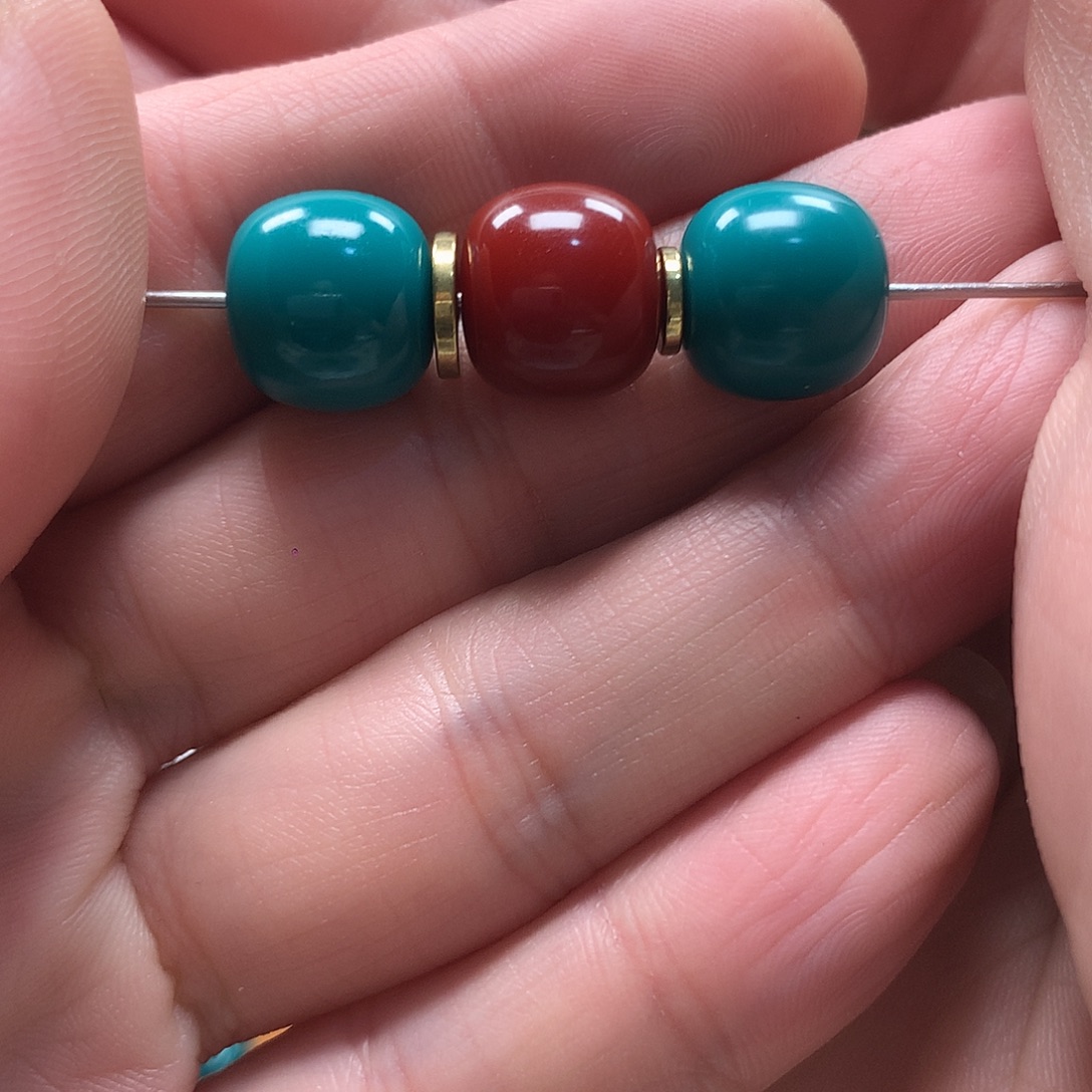 恭***財琉璃颈饰果冻色12红色12mm