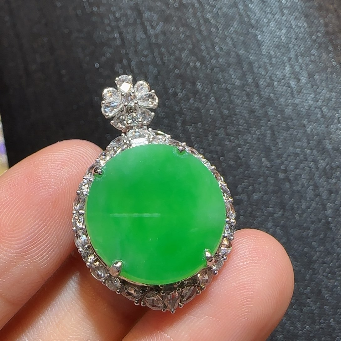 翡翠18K金镶嵌吊坠(不含链)圆牌