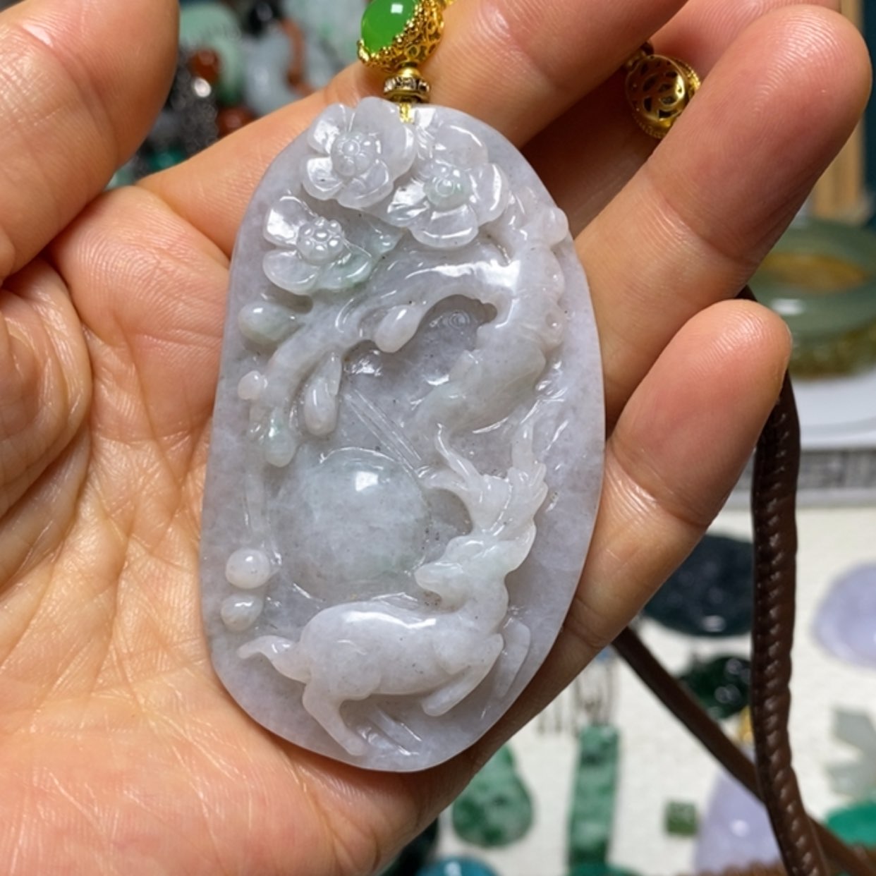 【闪购商品】翡翠吊坠(赠链)未镶嵌