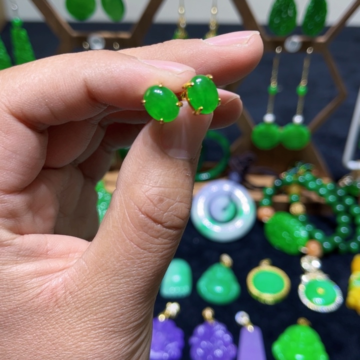 翡翠耳饰未镶嵌耳钉